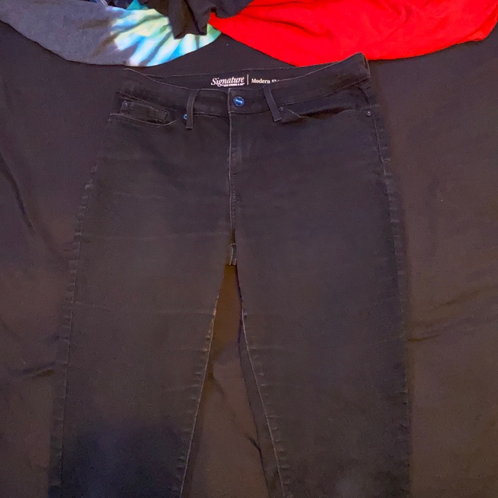 distressed skinny jeans